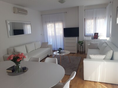 Vrhunski opremljen apartman udaljen 450 metara od crkve. sv. Jakova u Međugorju.