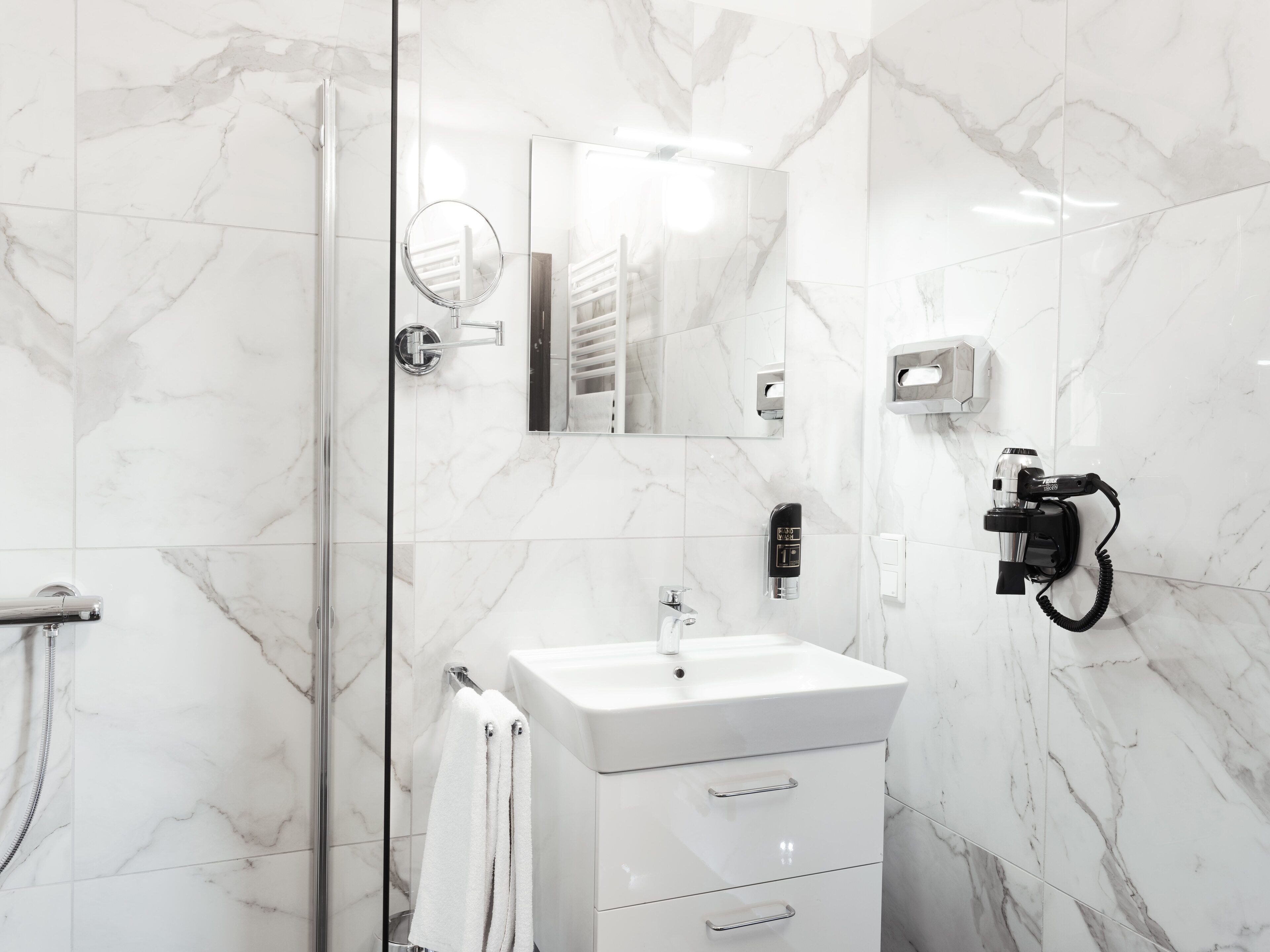 Shower, free toiletries, hair dryer, heated floors