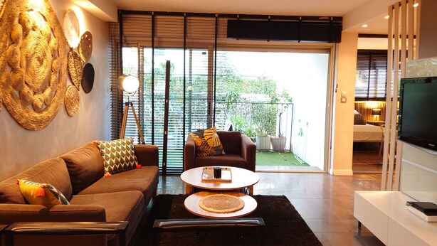 Living area - Luxury ground floor apartment palm beach 100 meters from the beach (cannes)