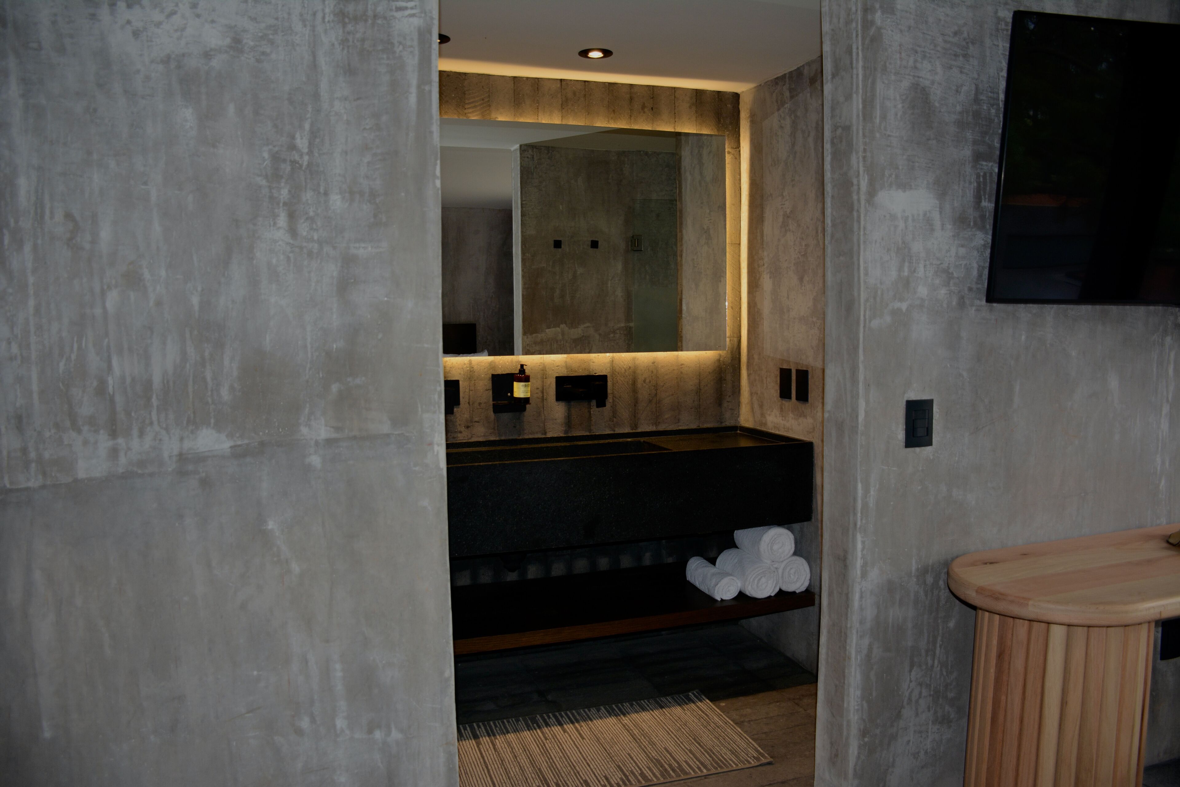 junior room, 2 double beds, garden view | bathroom | shower, rainfall showerhead, free toiletries, bathrobes