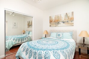 3 bedrooms, desk, iron/ironing board, free WiFi