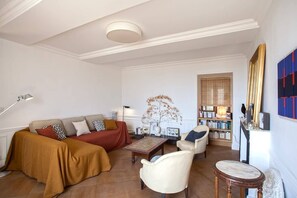 Fernseher, Bücher