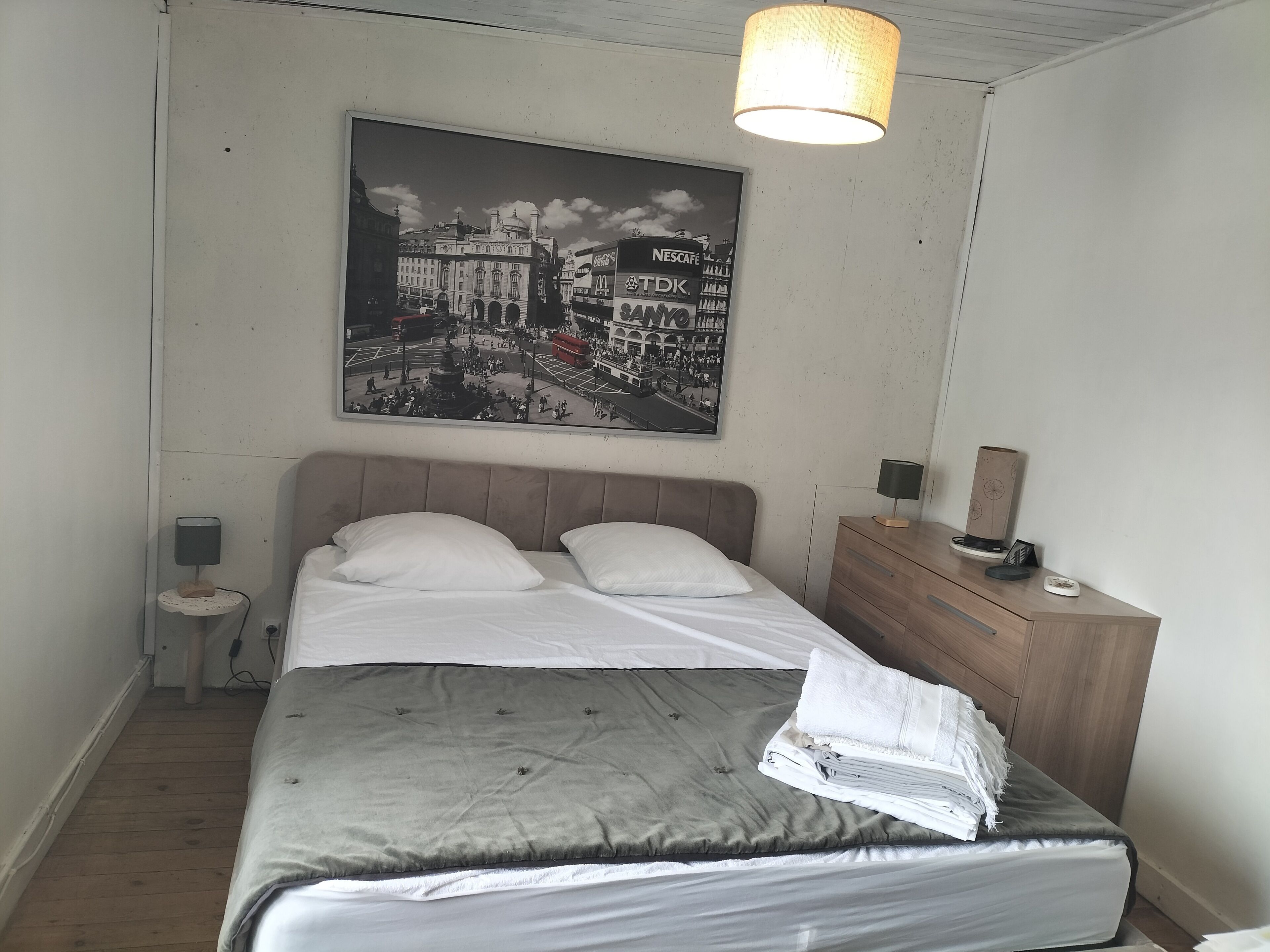 2 chambres, fer et planche à repasser, Wi-Fi gratuit, draps fournis