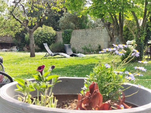 Quiet little haven 5 kms from the port of La Rochelle 