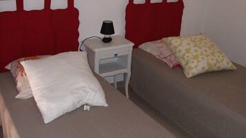 1 chambre, fer et planche Ă repasser, Wi-Fi, draps fournis