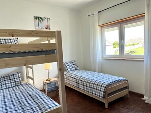 4 bedrooms