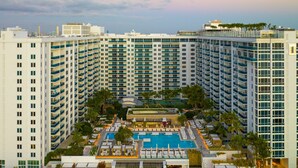Exterior - Luxurious 3/3 Ocean View Condo 1413 - Located at 1 Hotel & Homes South Beach (Miami Beach)