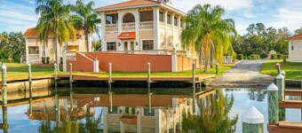 Waterfront! Boat dock available for, families welcome!