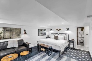 4 habitaciones, tabla de planchar con plancha y wifi gratis 