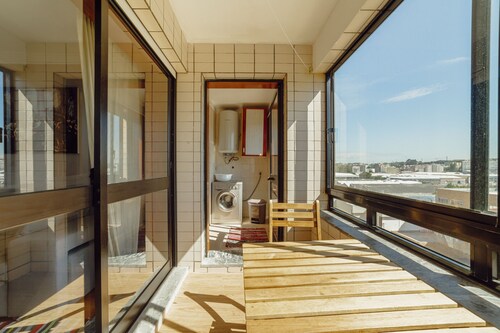 MATOSINHOS SEA SIDE 2BD by VACATIONY