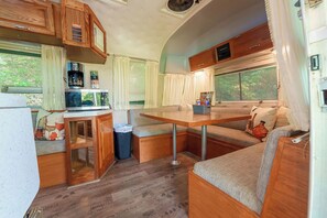 Smart TV, fireplace, DVD player