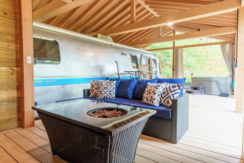 2-Person Romantic Airstream Glamper in Hocking Hills, Ohio