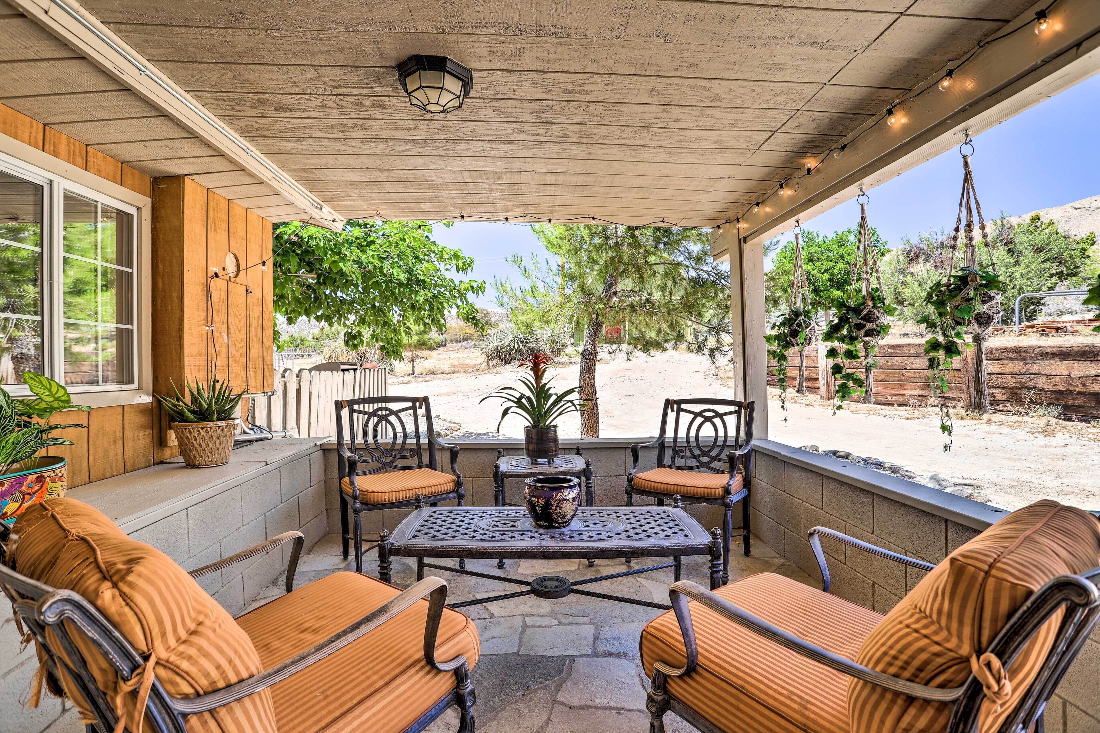 Peaceful Morongo Valley Home: 22 Mi to Joshua Tree