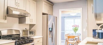 King Bed/ Gameroom/ Fire Pit & Grill/ Patio/ 5beds