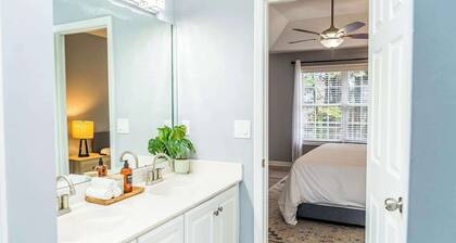 King Bed/ Gameroom/ Fire Pit & Grill/ Patio/ 5beds