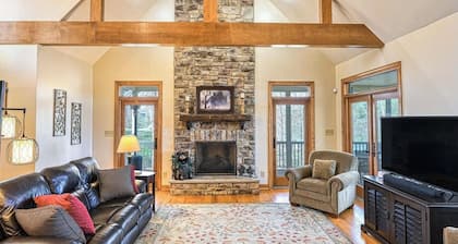 Beautiful waterfront lake house with private dock and State Park views