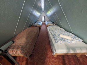 3 bedrooms, iron/ironing board, internet