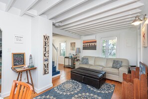 Interior - Pet Friendly Delightful Waterfront Cottage on Hoopers Island, MD. (Fishing Creek)