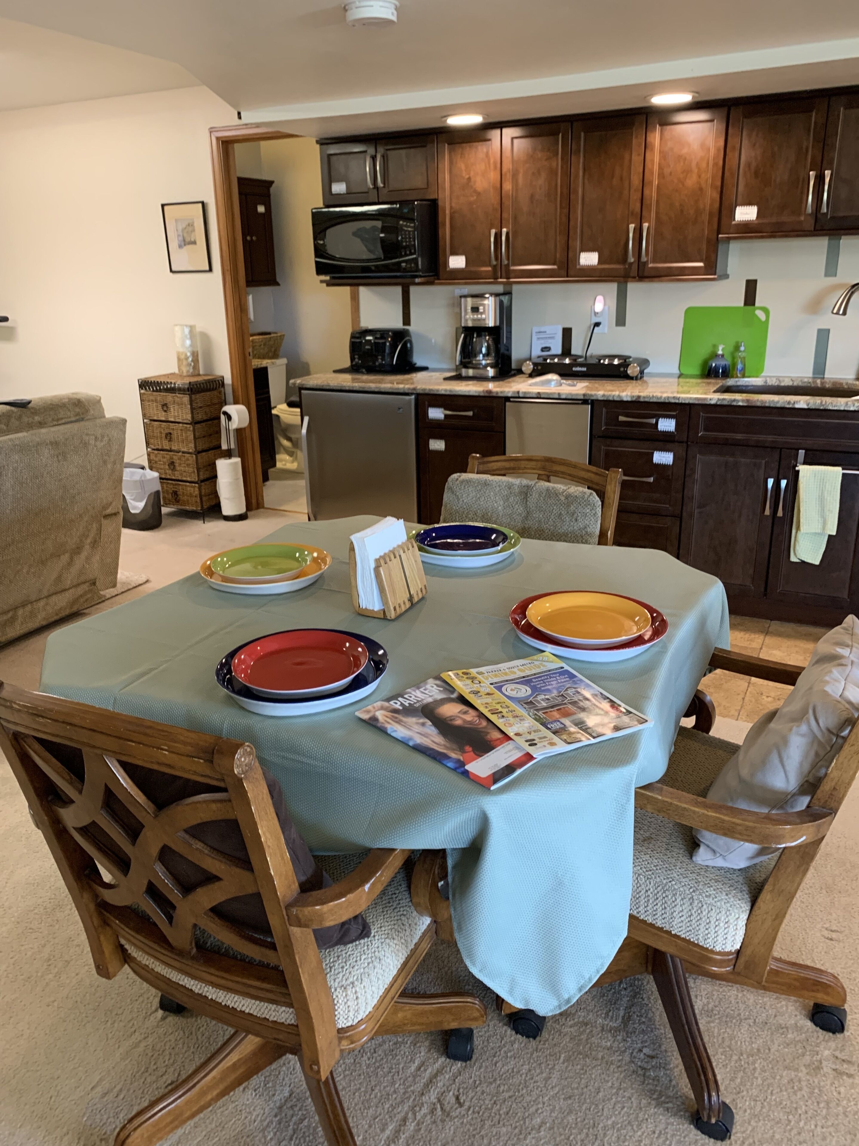 Køleskab, mikrobølgeovn, ovn, kogeplade