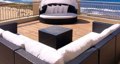 #20 Stunning 4BR Beachfront Penthouse Jobos Beach