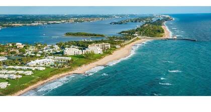 Gorgeous 1 BR Right Outside Beautiful Florida Beach