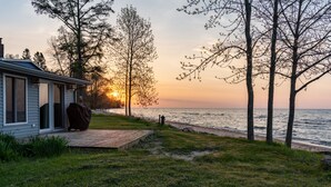 Terrace/patio - Beachfront Cabin Steps from the Water (Cedar River)