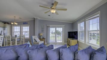 Smart TV, video games