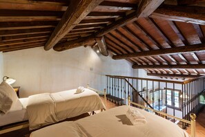 14 camere, Wi-Fi, lenzuola