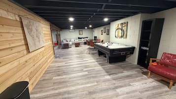 Spielezimmer