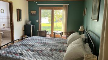 3 bedrooms, desk, free WiFi, bed sheets