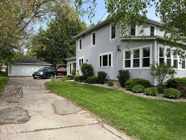 المنشأة من الخارج