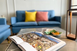 Living area - Domus Sicily - The Sea in a Room (Palermo)