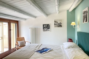 3 bedrooms, iron/ironing board, WiFi