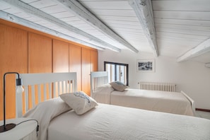 3 chambres, fer et planche à repasser, Wi-Fi