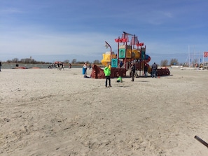 Plage à proximité, chaises longues