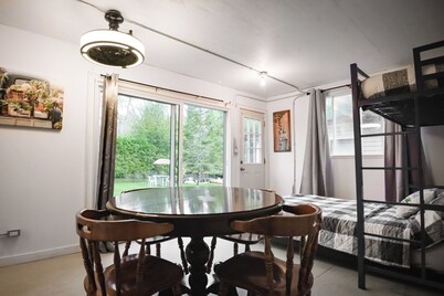 Family Cottage with Large Yard & Lake Access