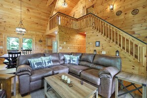 Smart TV, chimenea y videojuegos 