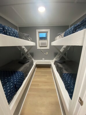 3 多间卧室、免费 WiFi、床单