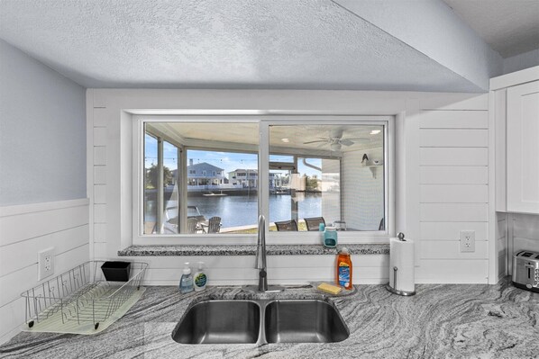 Interior - Waterfront - Private Fishing & Boating Dock - 4 Kayaks - Gulf of America Access (Hernando Beach)