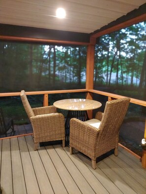 Outdoor dining - Luxury Romantic Retreat w/ Hot Tub, Cabin in Woods, Winter Wonderland w/Firepit (Mansfield)
