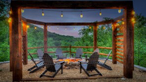 Terrace/patio - The Smokin' Buck Escape to Blue Ridge (Blue Ridge)