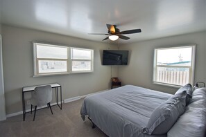 3 室のベッドルーム、WiFi (無料)、ベッドシーツ