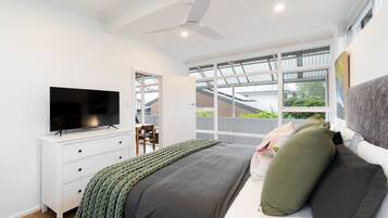 1 bedroom, iron/ironing board, free WiFi, bed sheets