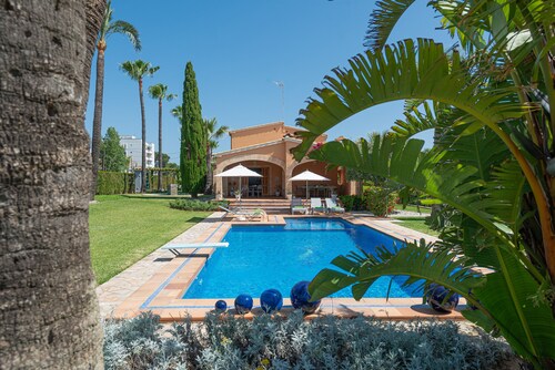 MULHOLLAND VILLA - Spectacular villa with private pool and free WiFi.