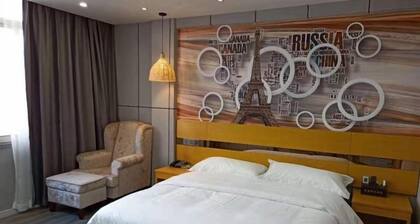 Tuke Boutique Hotel