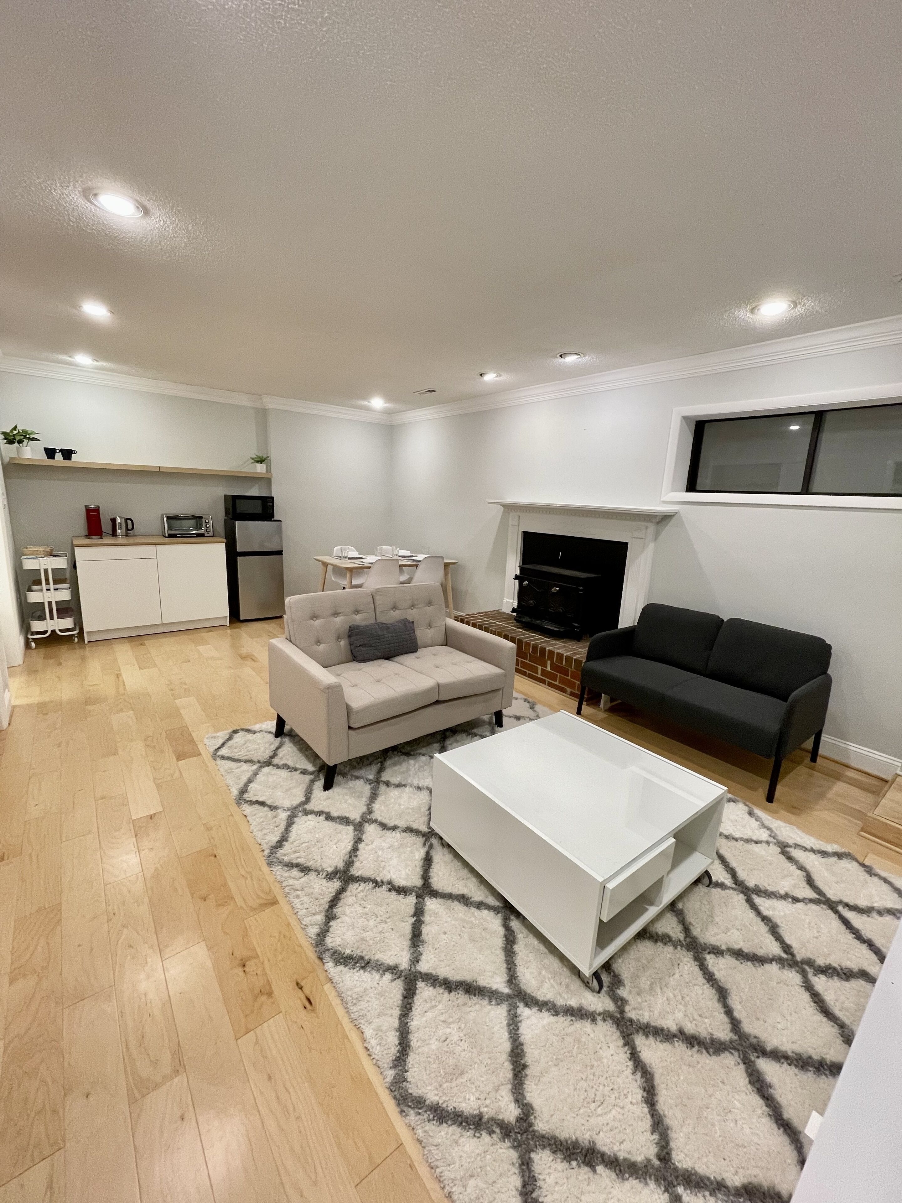 Private Basement with kitchenette