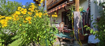 Studio Apartment 'Chiemgau - Erleben' with Mountain View, Garden & Wi-Fi