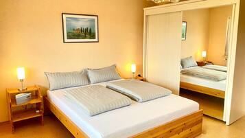 1 sovrum, strykjÀrn/strykbrÀda, gratis wi-fi och sÀngklÀder