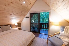 4 habitaciones, tabla de planchar con plancha, wifi y ropa de cama 