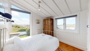 3 soveværelser, strygejern/strygebræt, internetforbindelse, sengetøj